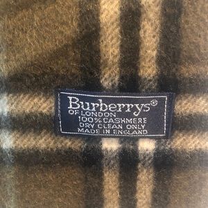 Burberrys of London Cashmere Scarf